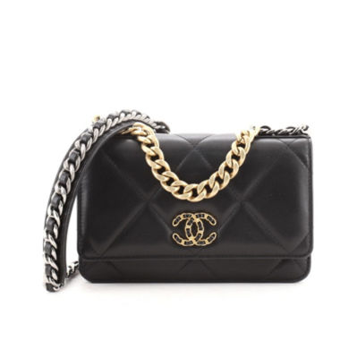 Chanel 19 Wallet on Chain