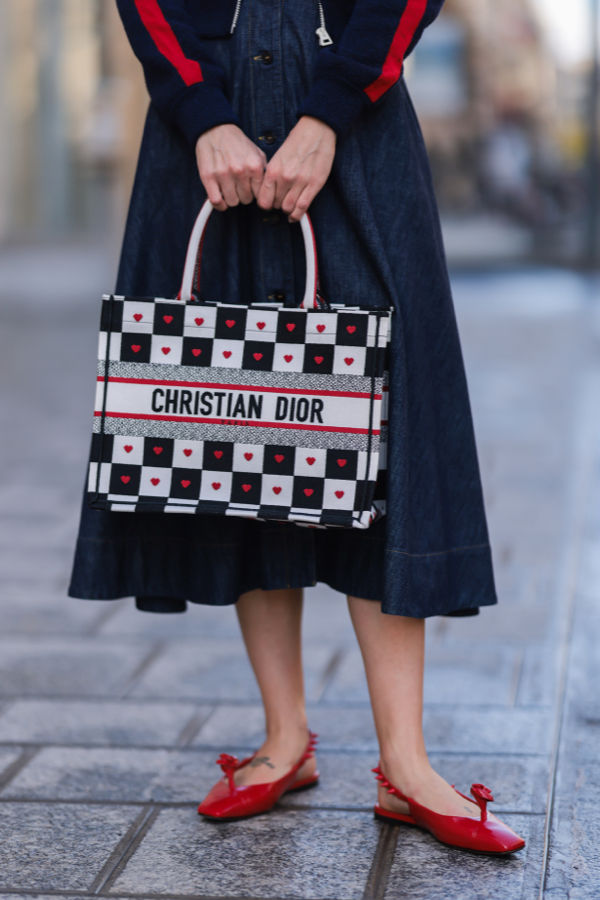 Givenchy Spring / Summer 2015 Runway Bags and Shoes Collection - Spotted  Fashion