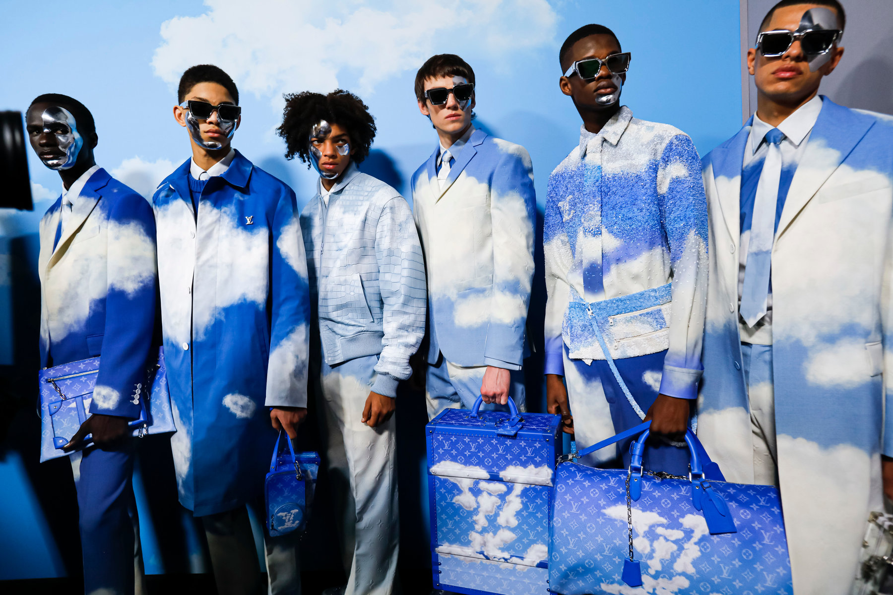 ⚜️Louis Vuitton LV Cloud x Virgil Abloh shirt, Luxury, Apparel