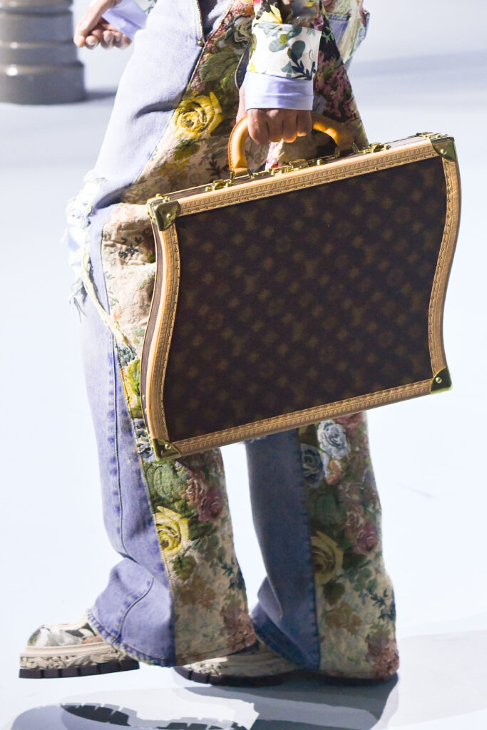 Unique & New- FW 2021- Abloh- Louis Vuitton Cotteville 40 Mirror Trunk in  silver