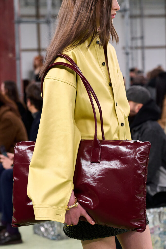 BOTTEGA VENETA Intrechart Leather Shoulder Bag Orange