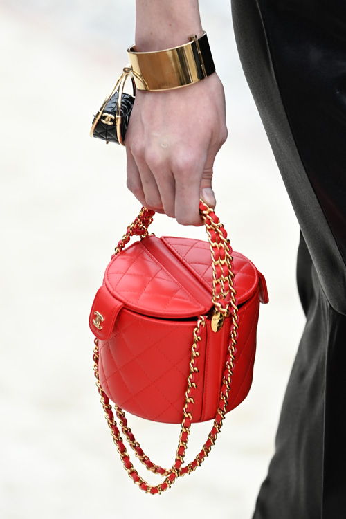 CHANEL 2023 Cruise Small Hobo Bag in 2023