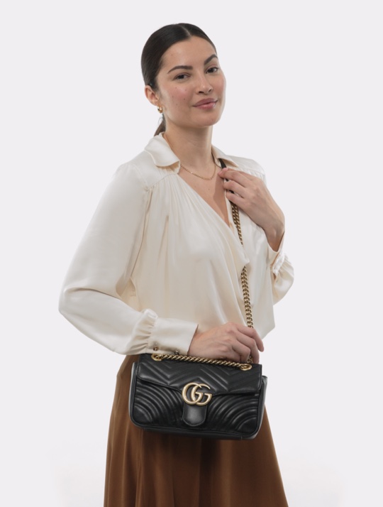 Comparing the Different Sizes of the Gucci GG Marmont Matelasse Shoulder  Bag