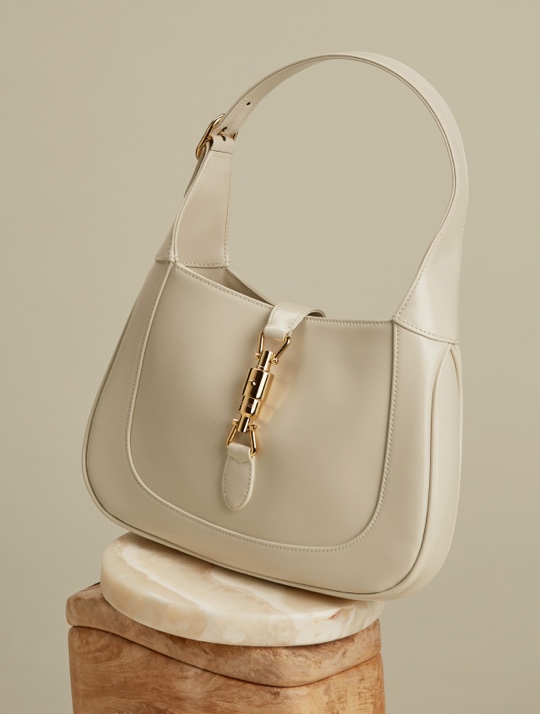 How to Clean & Restore a White Leather Handbag - 84th&3rd