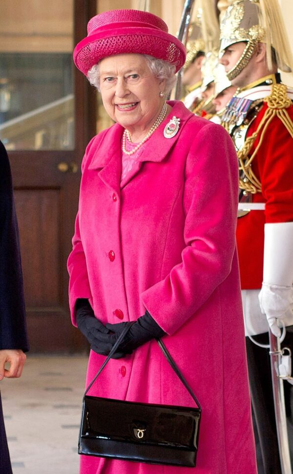 Queen elizabeth top handbag brand