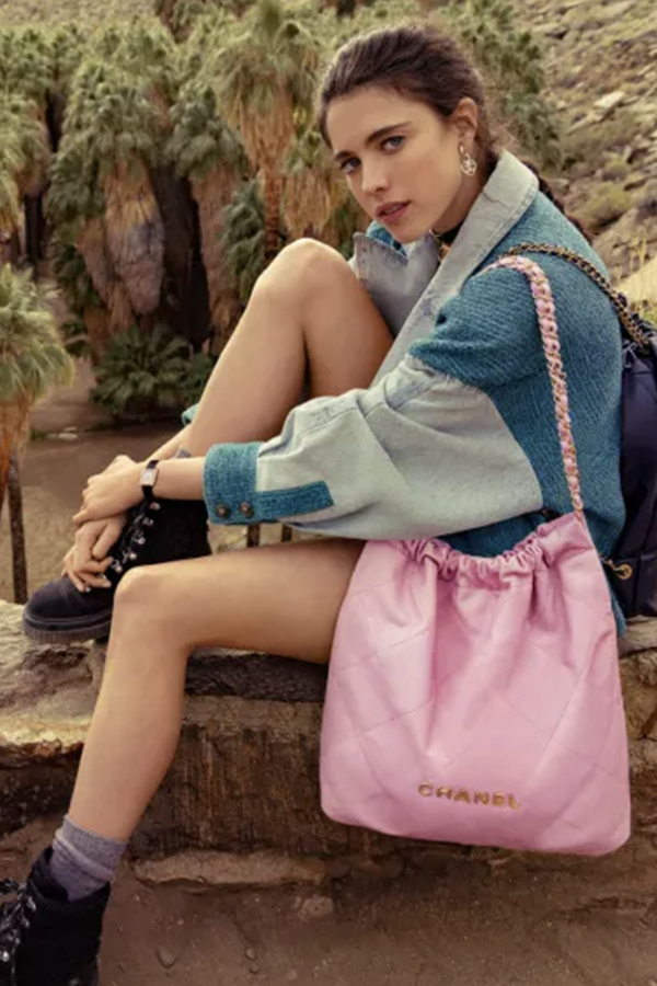 Learn All About One of This Season's Hottest Bags: The Chanel 22