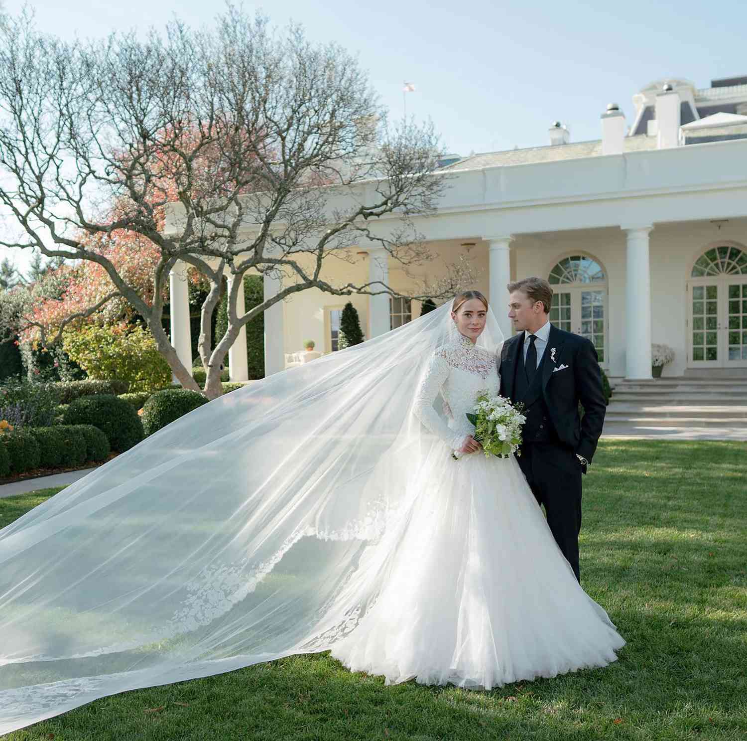 See the Jewels at Naomi Biden's Fairytale White House Wedding | The Vault, image size:1500x1487
