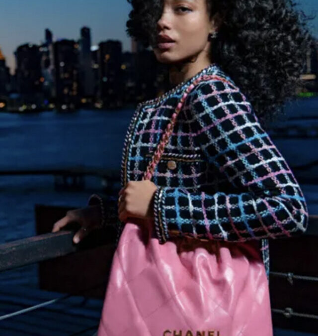 Learn All About One of This Season’s Hottest Bags: The Chanel 22