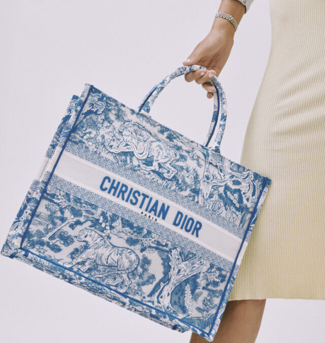Carry-all Totes Perfect for Summer Dressing