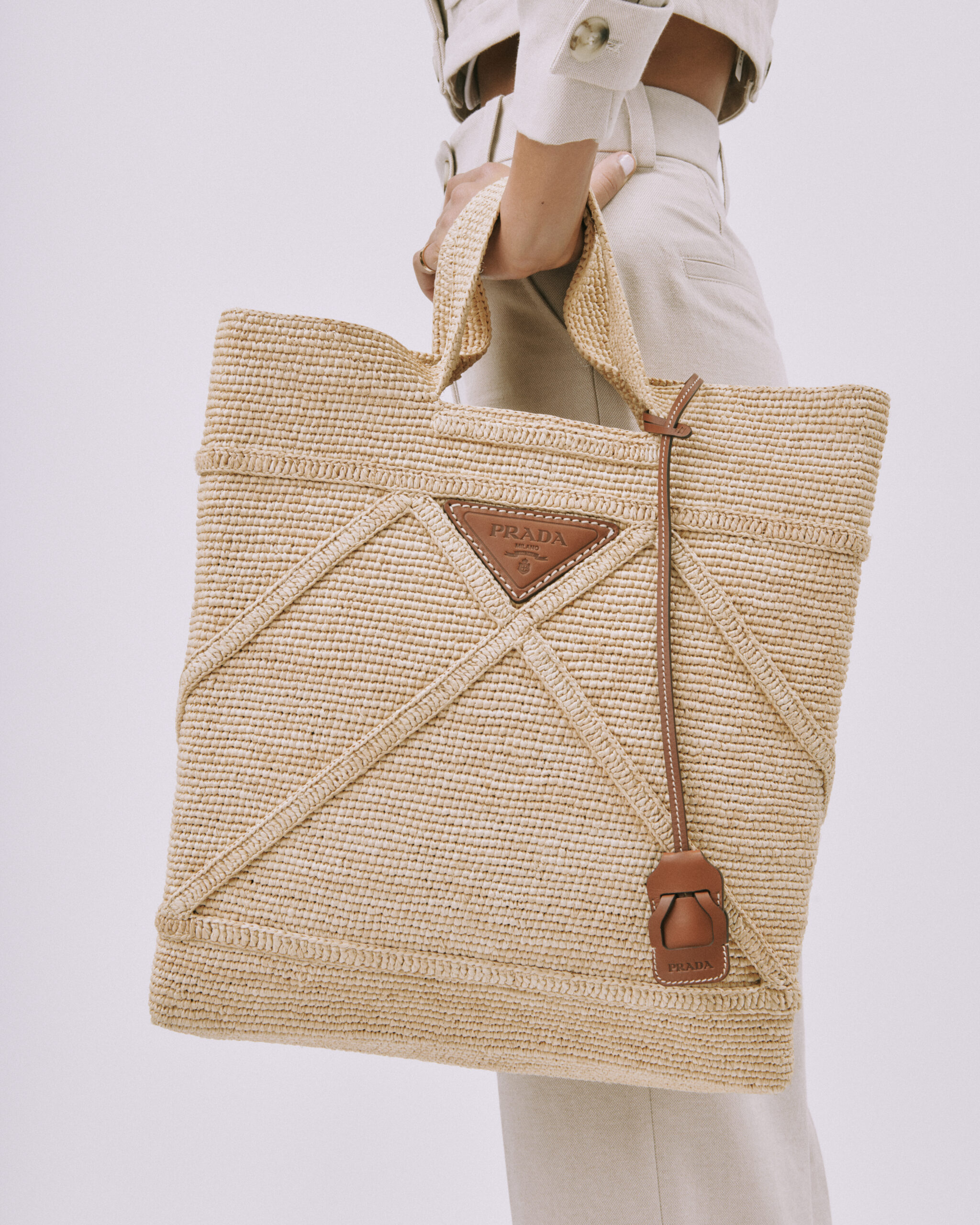 Amazing limited edition Louis Vuitton Raffia Onthego MM Tote