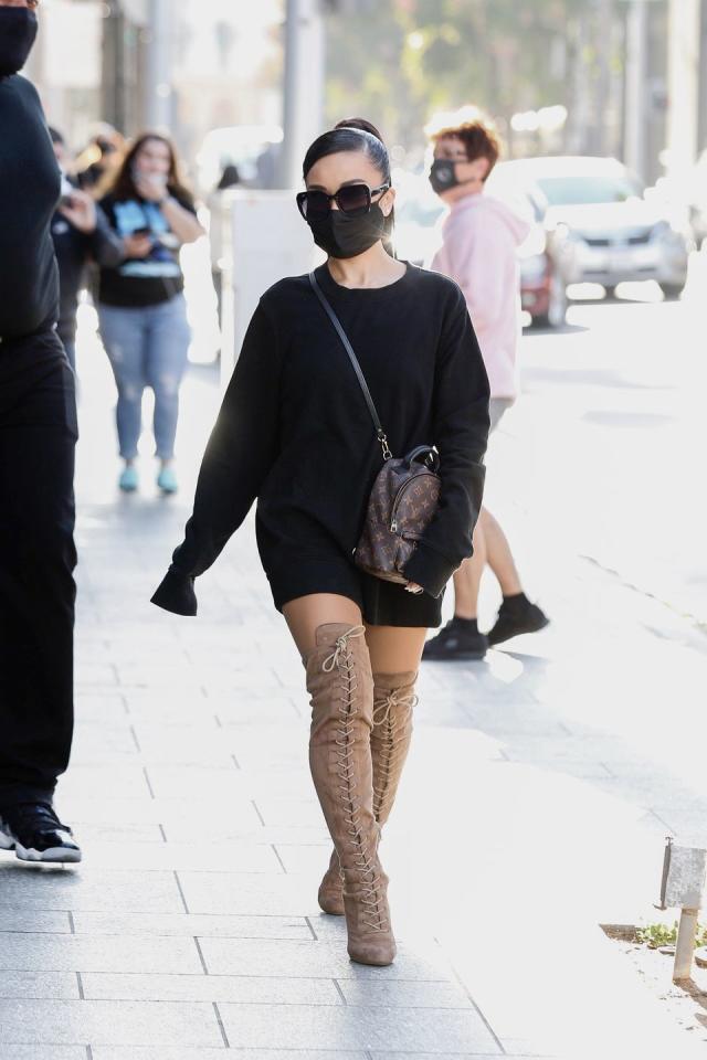 ariana grande louis vuitton danube outfit